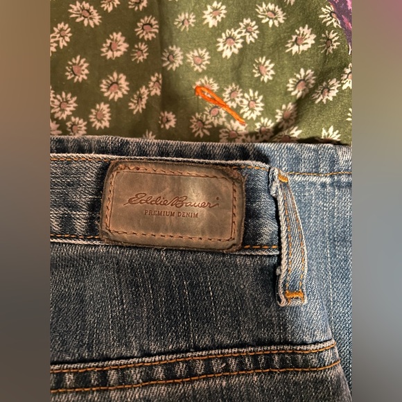 SOLD ON DEPOP - y2k 2000s vintage eddie bauer jeans ! size petite - Picture 4 of 4